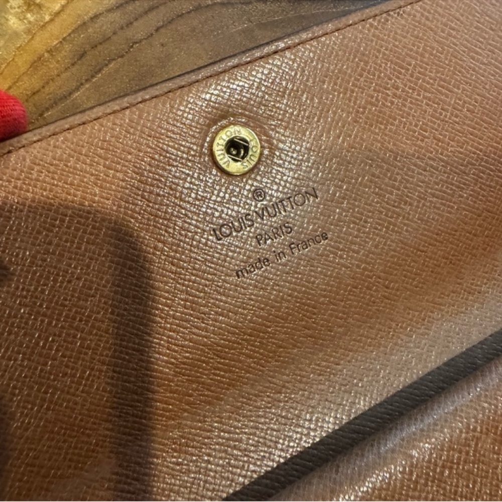 Louis Vuitton beautiful
monogram
international long wallet vintage preloved - Picture 10 of 13